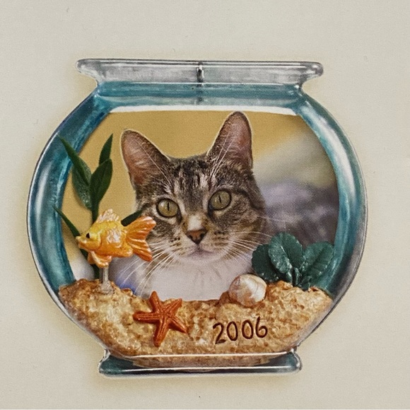 2006 HALLMARK Keepsake Special Cat Christmas Tree Ornament - Picture 3 of 13